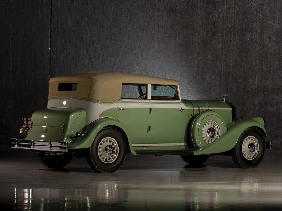 Pierce-Arrow Twelve Convertible Sedan 1933 года  (фото 7 из 11)